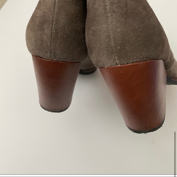 Korks by Kork Ease || Roana Suede Ankle Booties 9 - Picture 5 of 8
